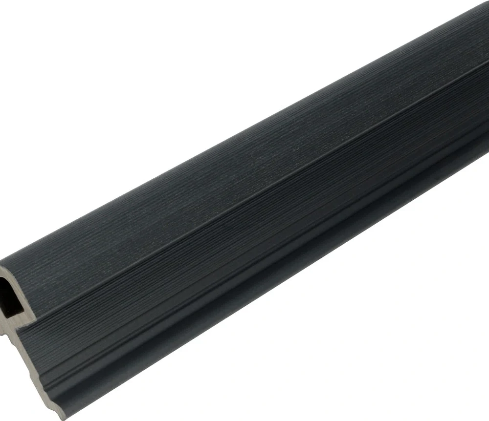 WPC fasadni ugao Black – 2900 × 63 × 63 mm